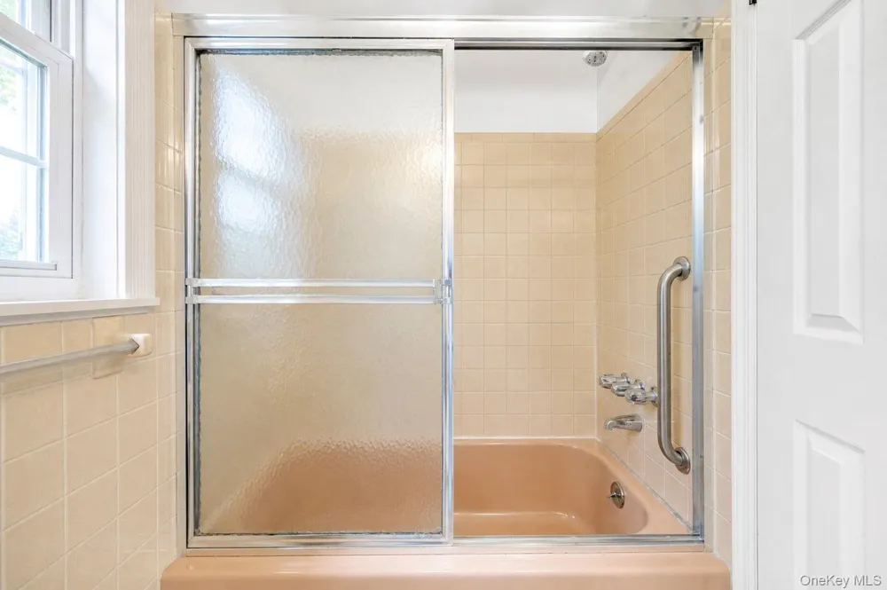 282 6th Avenue Saint James, NY 11780