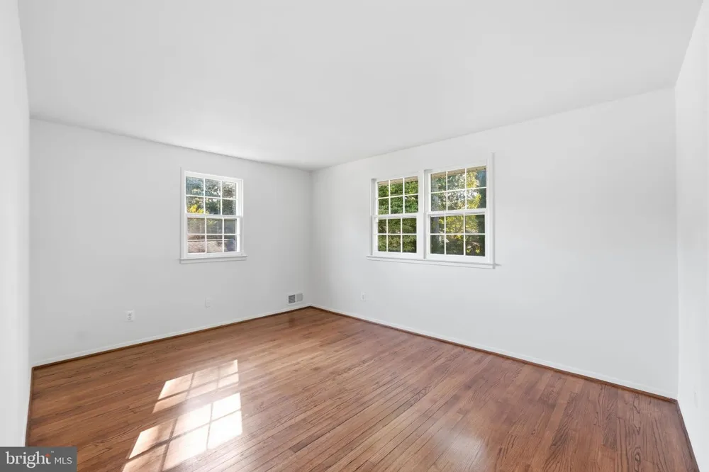 8009 GOSPORT LANE Springfield, VA 22151