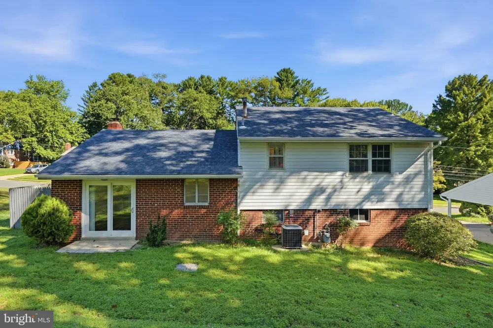 8009 GOSPORT LANE Springfield, VA 22151