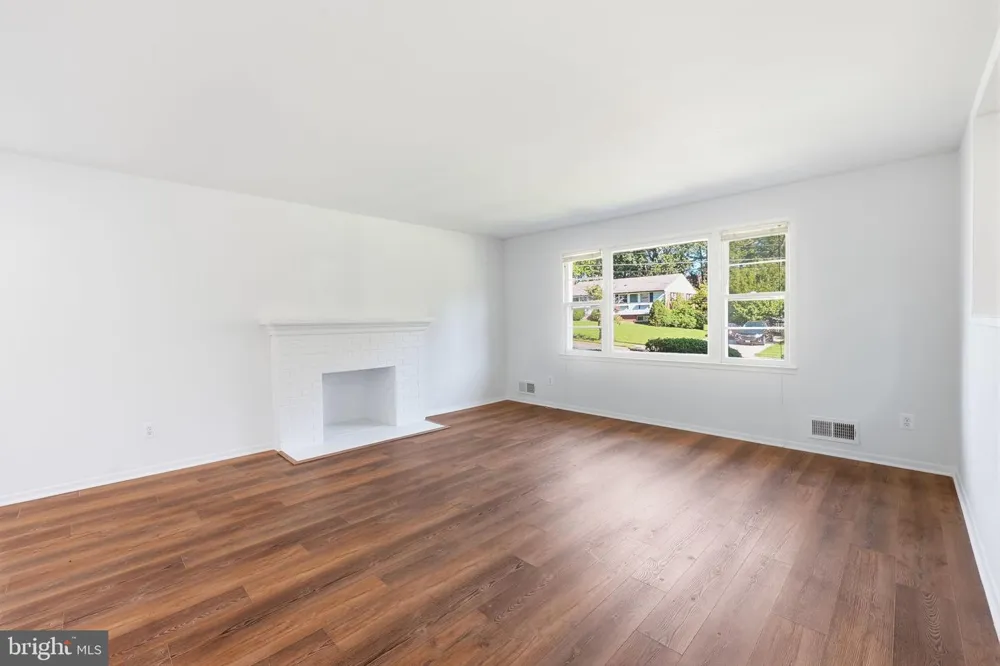 8009 GOSPORT LANE Springfield, VA 22151