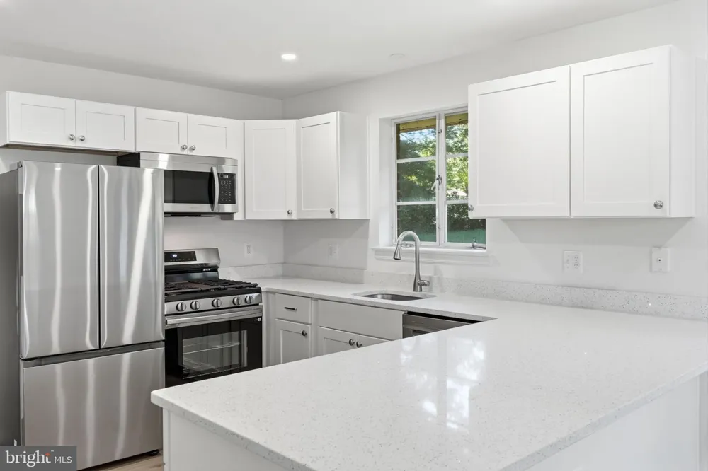 8009 GOSPORT LANE Springfield, VA 22151
