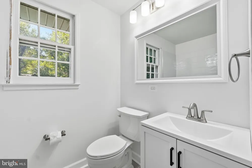 8009 GOSPORT LANE Springfield, VA 22151