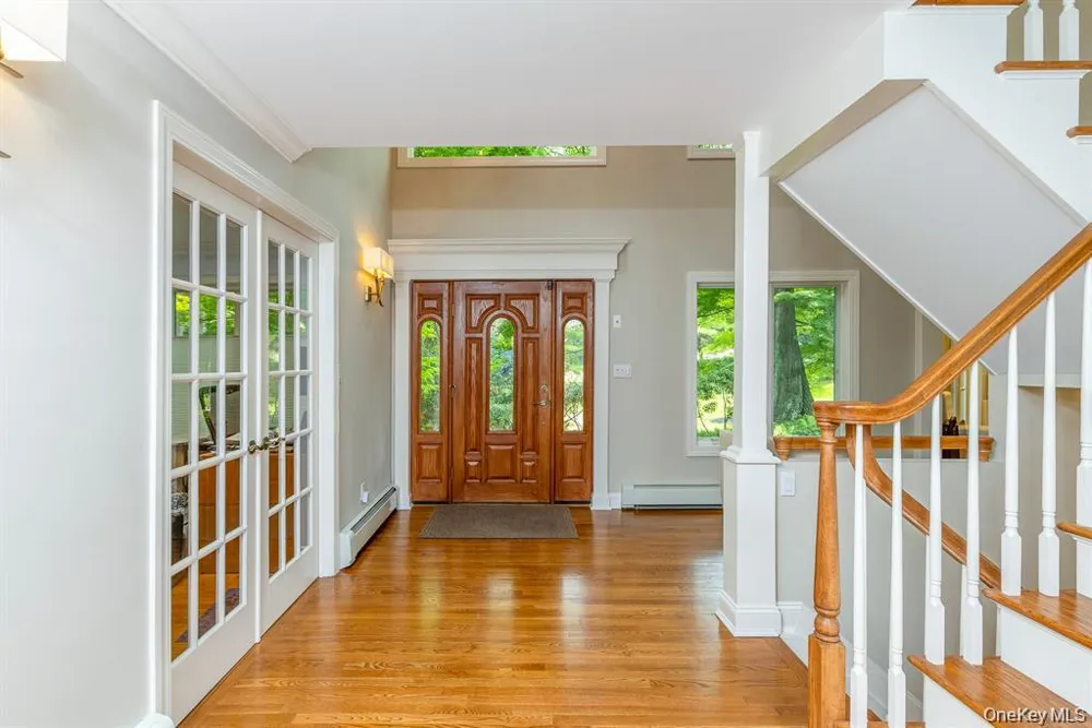 29 Farm Road Head Of The Harbor, NY 11780