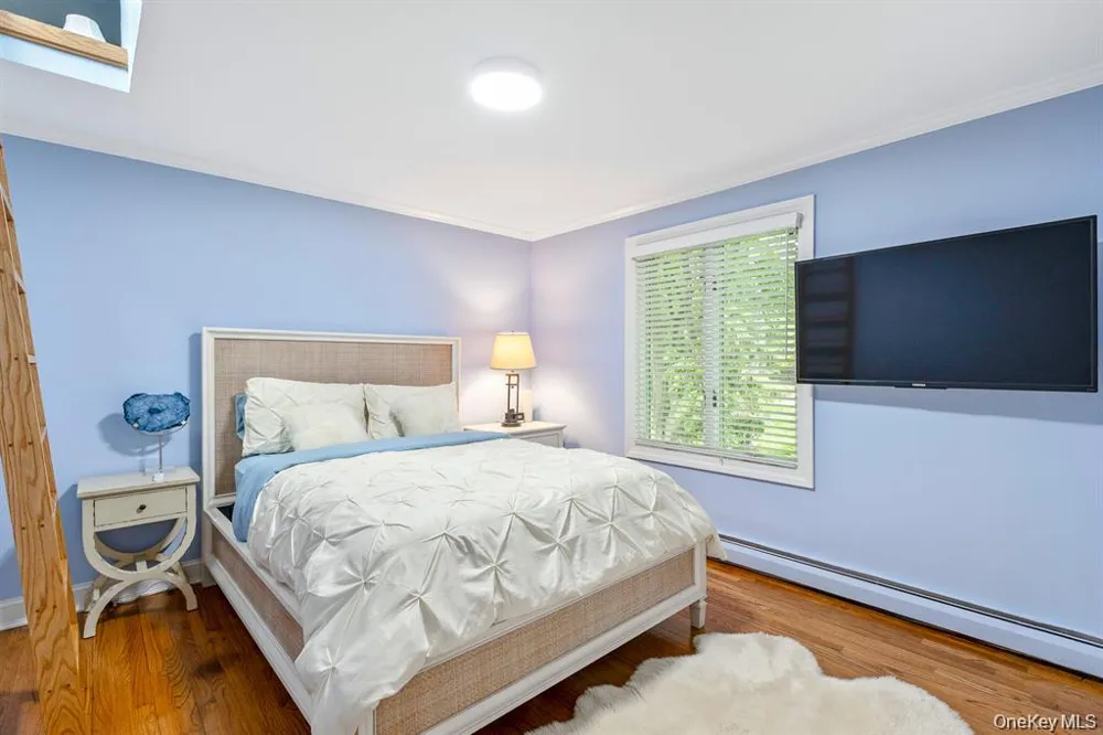 29 Farm Road Head Of The Harbor, NY 11780