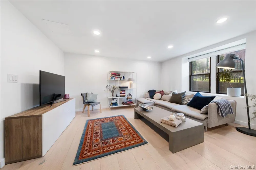 30 Windsor Terrace #AA1 White Plains, NY 10601