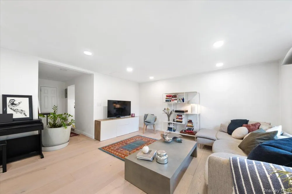 30 Windsor Terrace #AA1 White Plains, NY 10601
