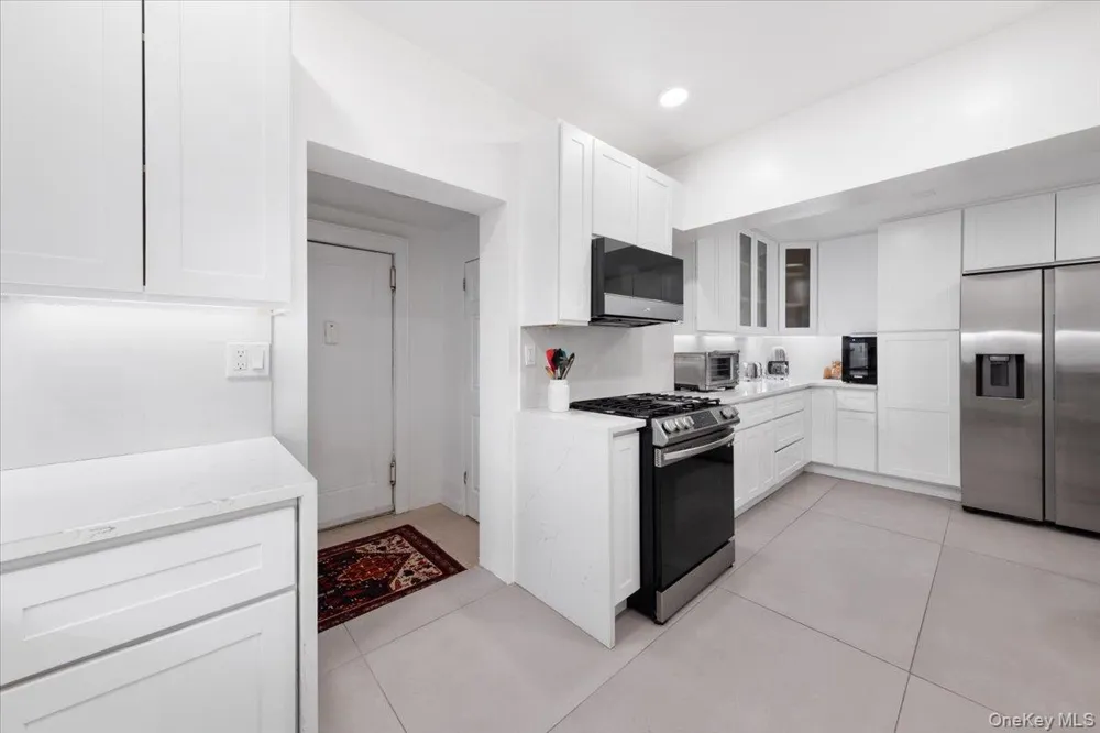 30 Windsor Terrace #AA1 White Plains, NY 10601