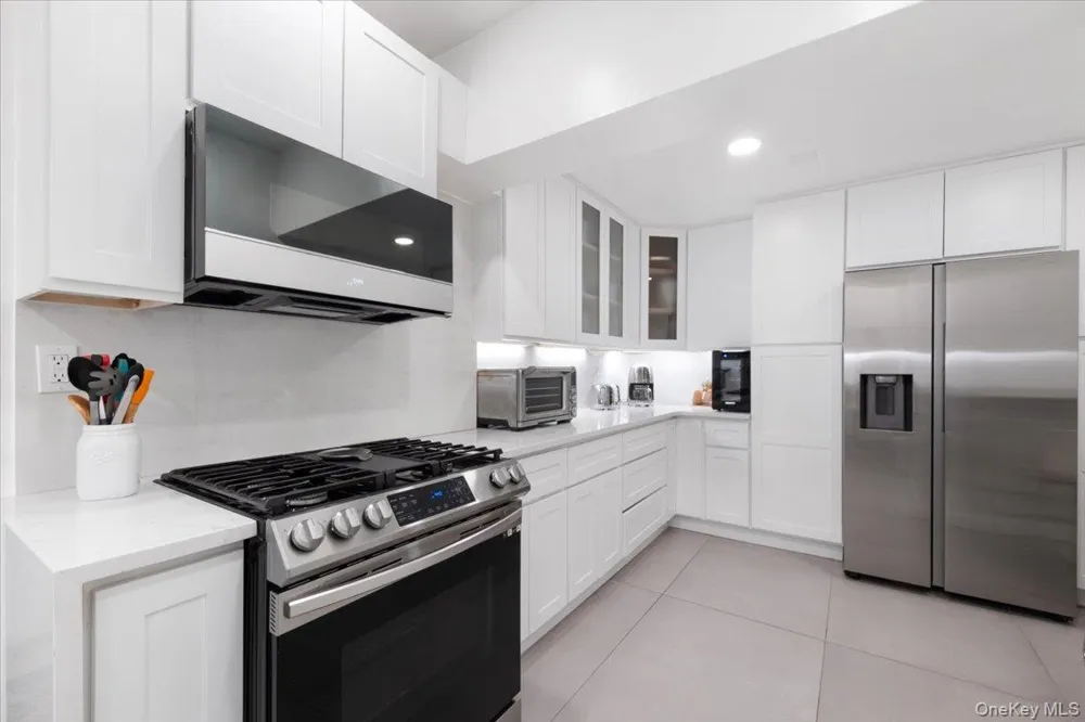 30 Windsor Terrace #AA1 White Plains, NY 10601