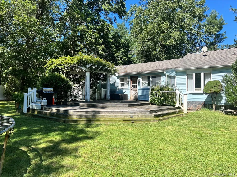 1029 Wading River Manor Road Manorville, NY 11949
