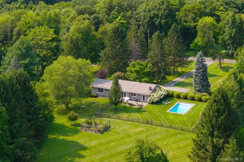 62 Frost Road