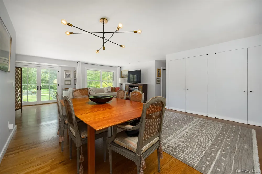 62 Frost Road Rhinebeck, NY 12572