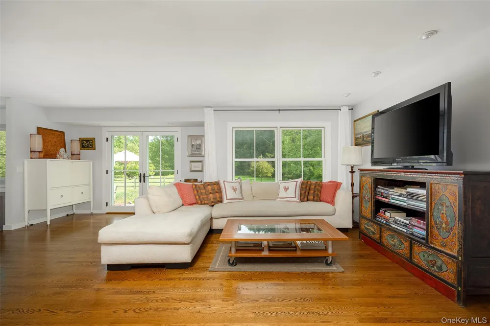 62 Frost Road Rhinebeck, NY 12572