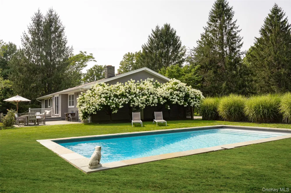 62 Frost Road Rhinebeck, NY 12572
