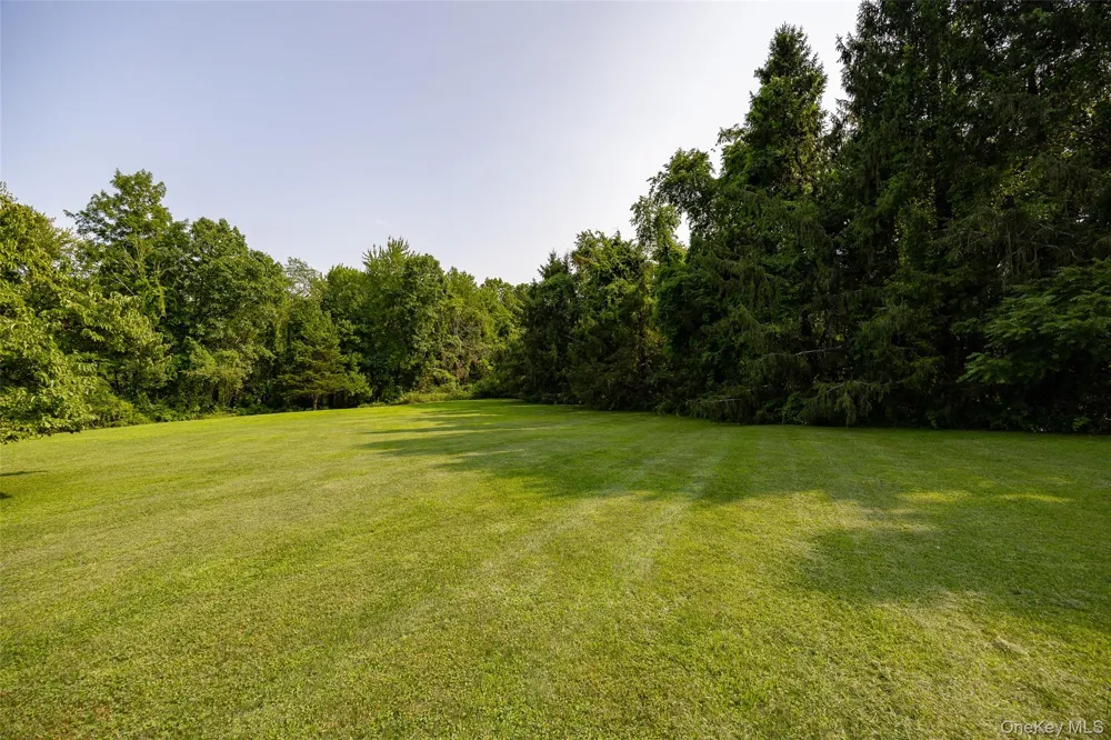 62 Frost Road Rhinebeck, NY 12572