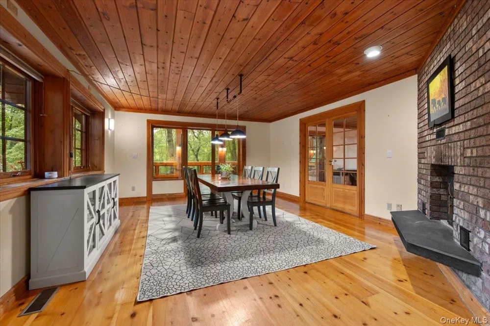 2 British Colony Road Northport, NY 11768