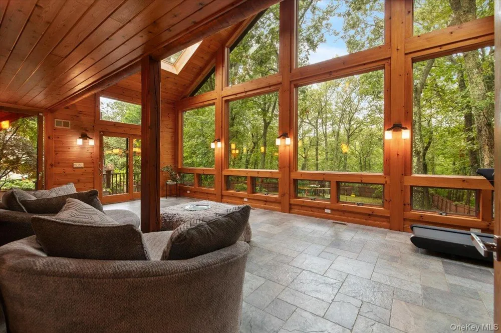 2 British Colony Road Northport, NY 11768