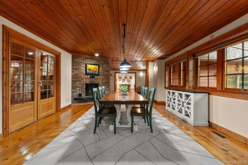 2 British Colony Road Northport, NY 11768