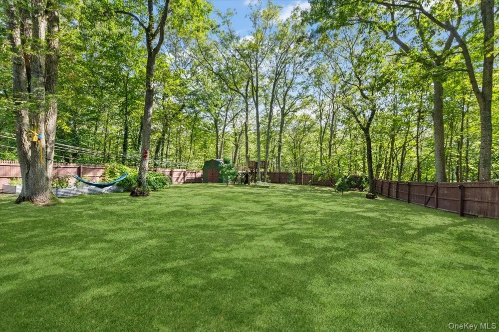 2 British Colony Road Northport, NY 11768
