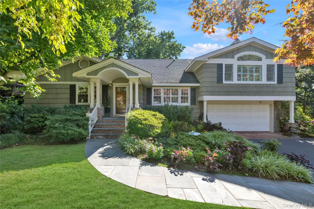 4 Dairy Drive Glen Cove, NY 11542