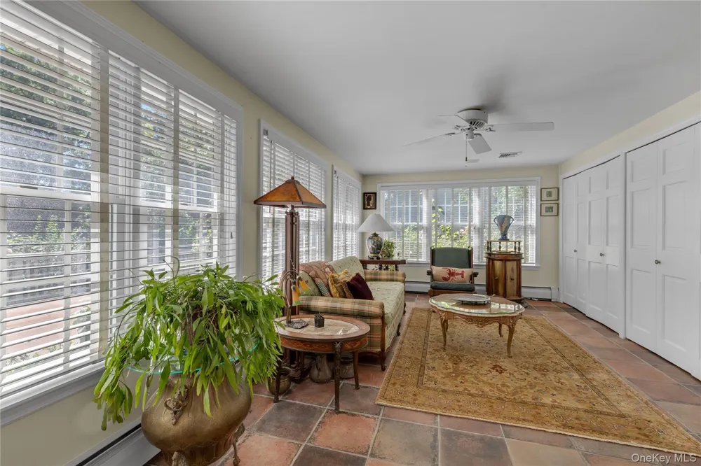 4 Dairy Drive Glen Cove, NY 11542