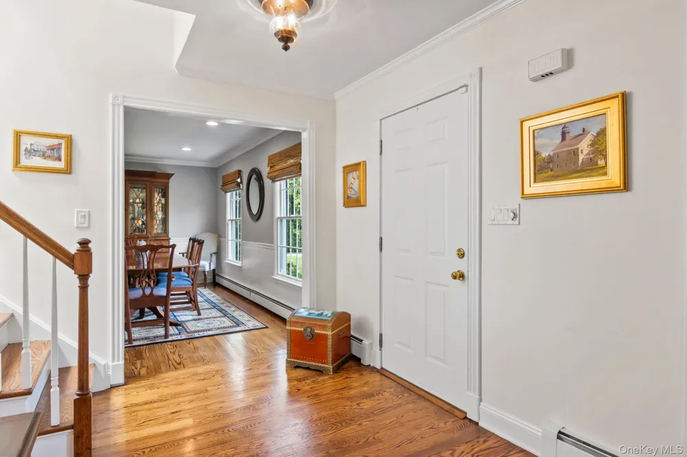 17 Lemark Court East Setauket, NY 11733