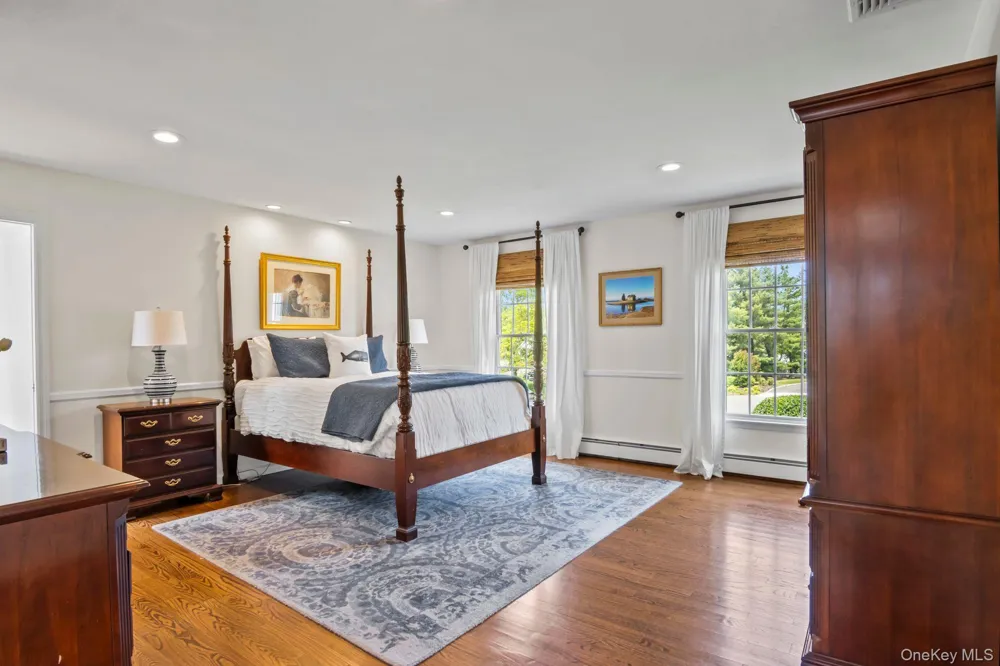 17 Lemark Court East Setauket, NY 11733