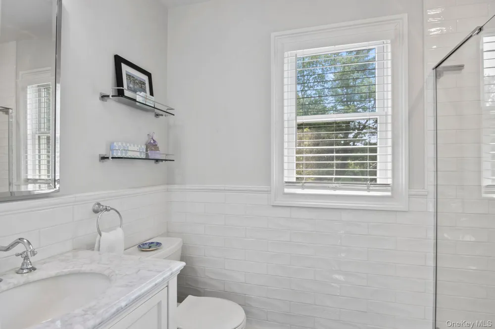 17 Lemark Court East Setauket, NY 11733