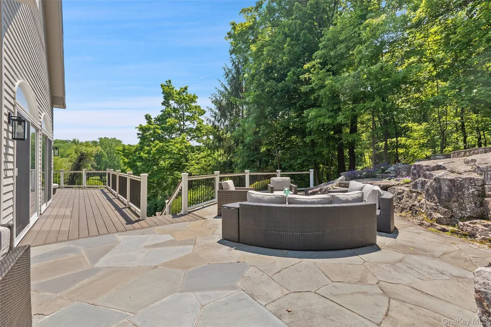 24 Meadow Hill Place Armonk, NY 10504
