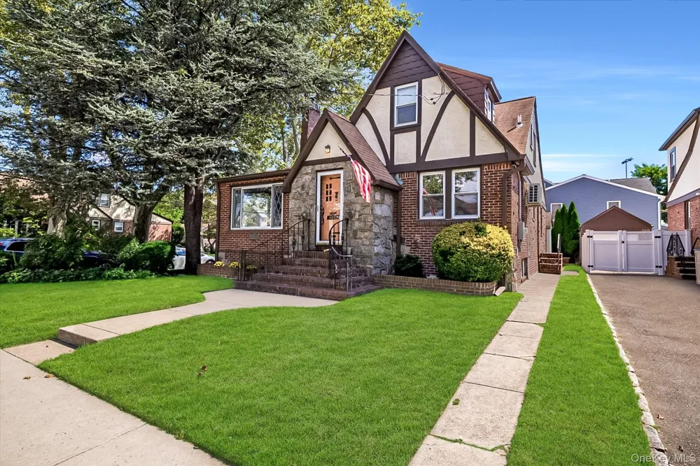 157 Oceanview Road East Rockaway, NY 11518