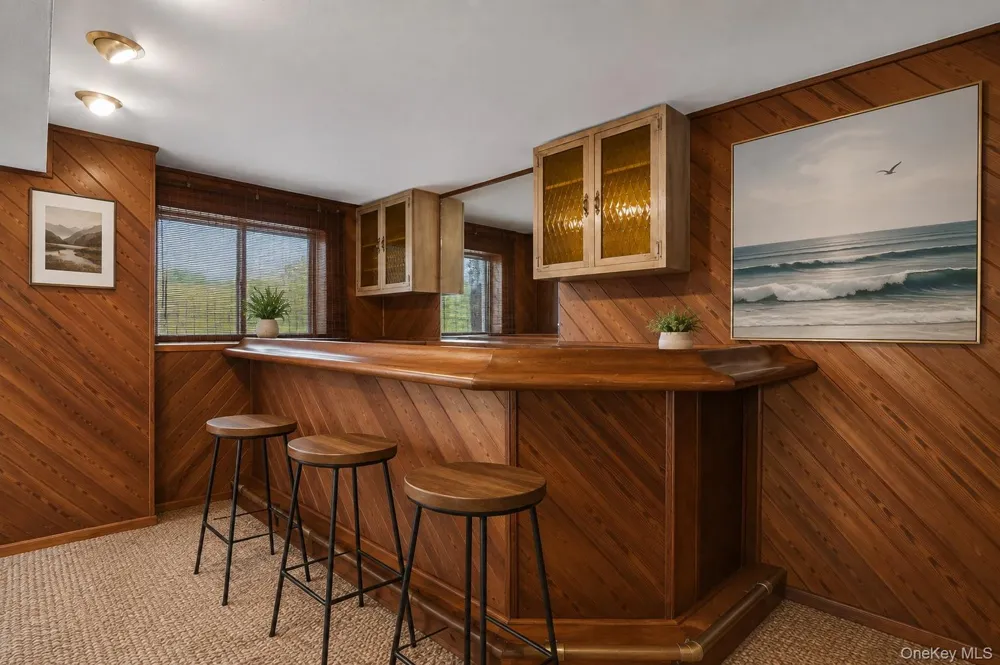 2718 Riverside Drive Wantagh, NY 11793