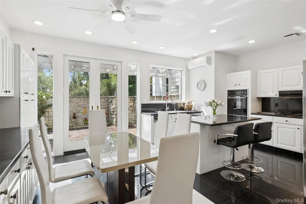 1 Engineers Road Roslyn, NY 11576