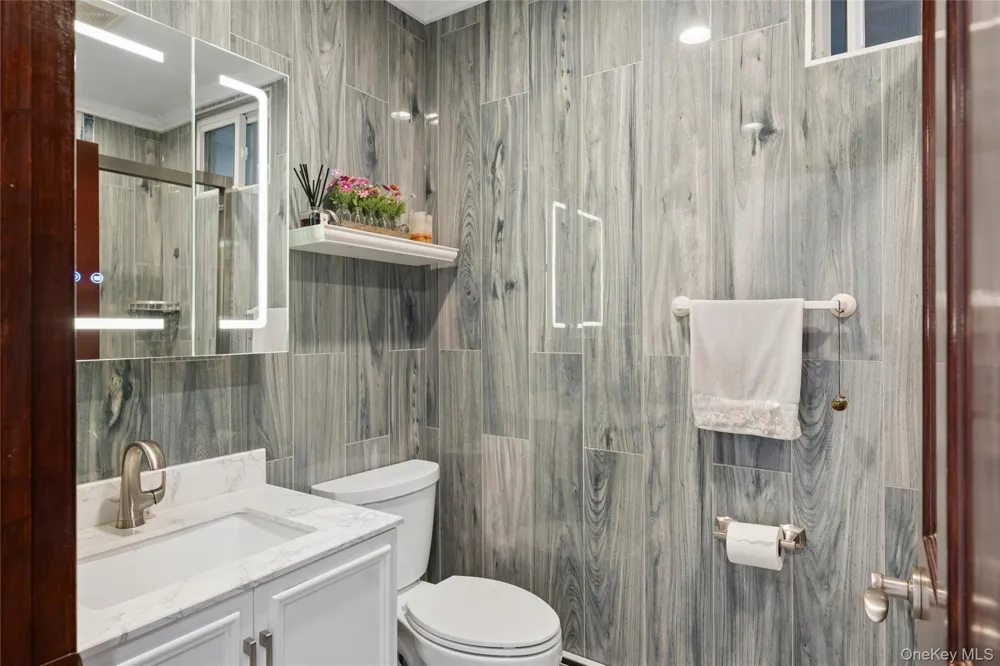 1 Engineers Road Roslyn, NY 11576