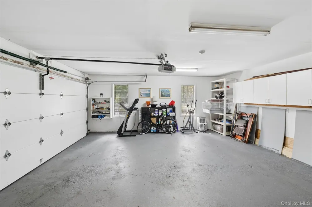 1 Engineers Road Roslyn, NY 11576