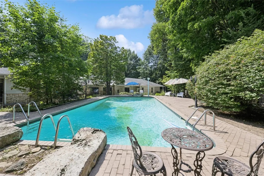 1 Engineers Road Roslyn, NY 11576