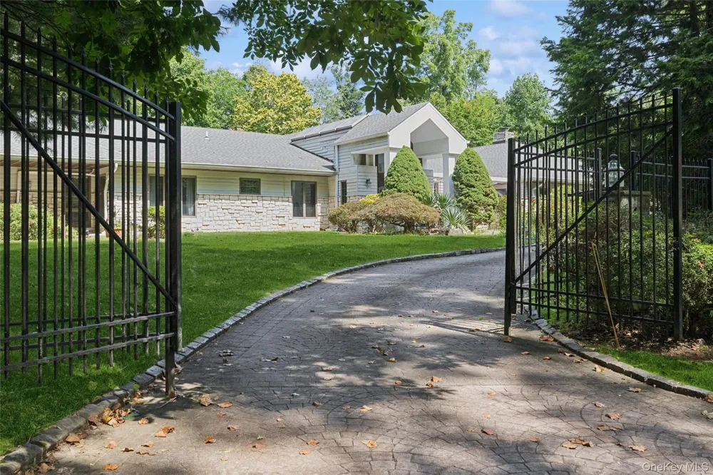1 Engineers Road Roslyn, NY 11576