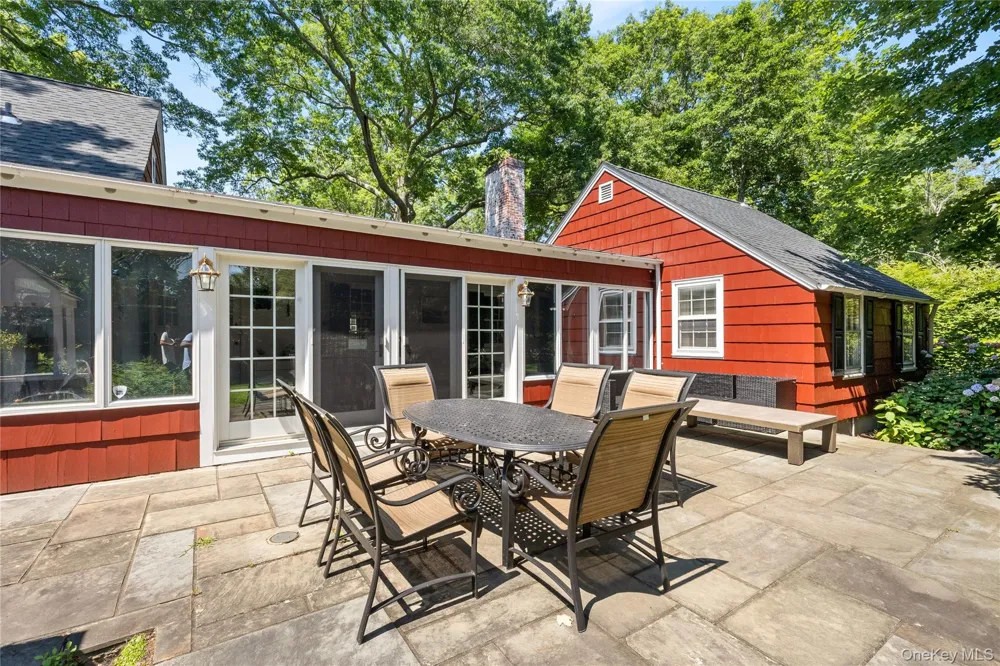 3500 Pine Neck Road Southold, NY 11971