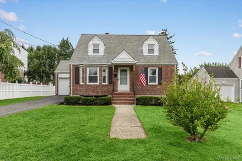 10 Maywood Avenue