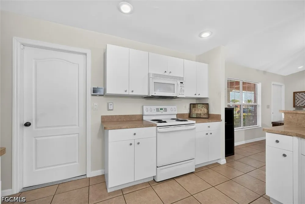NE 11th Street Cape Coral, FL 33909