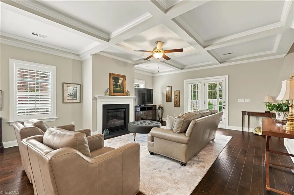 1009 Beechcrest Drive Kernersville, NC 27284