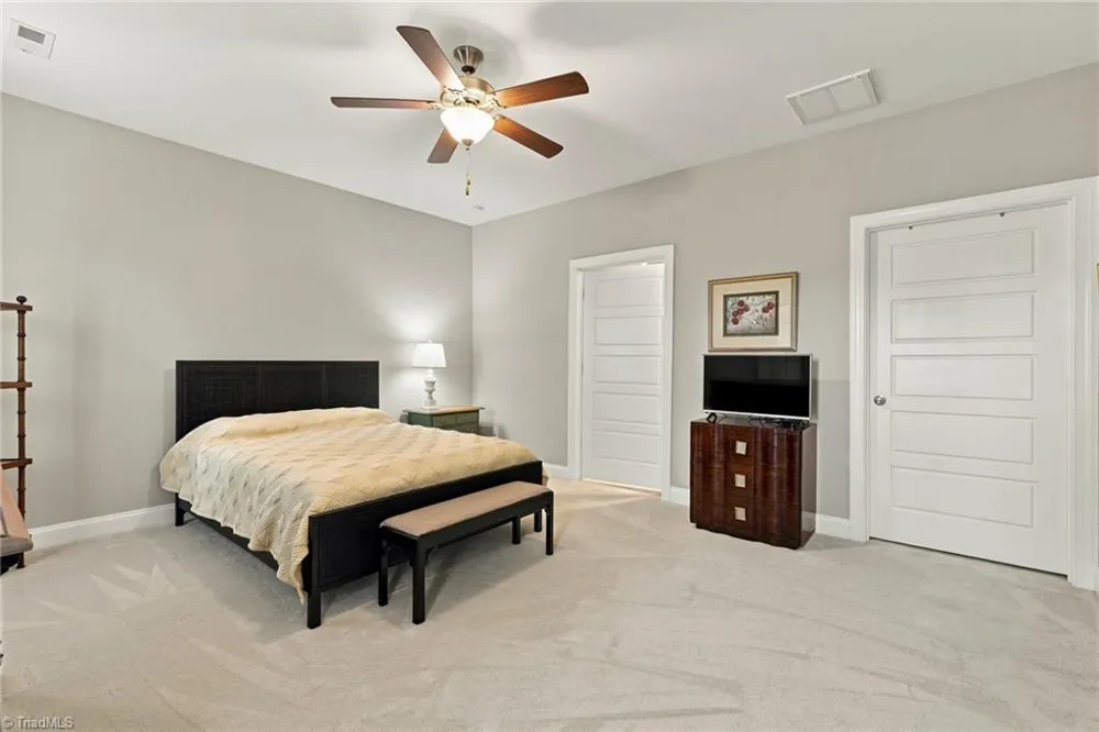 1009 Beechcrest Drive Kernersville, NC 27284