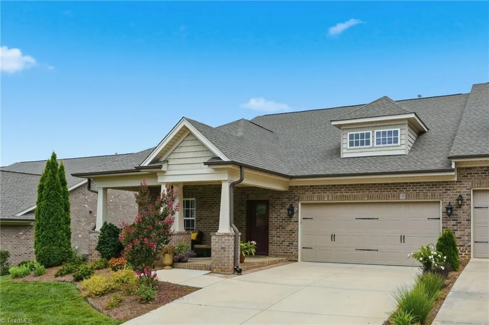 1009 Beechcrest Drive Kernersville, NC 27284