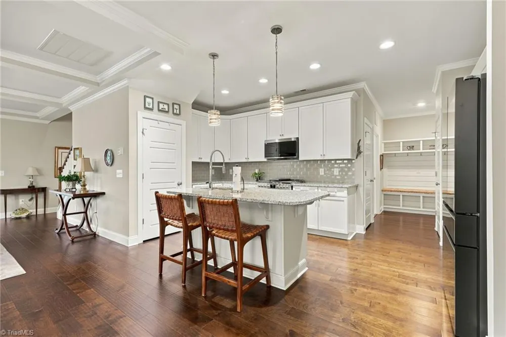 1009 Beechcrest Drive Kernersville, NC 27284