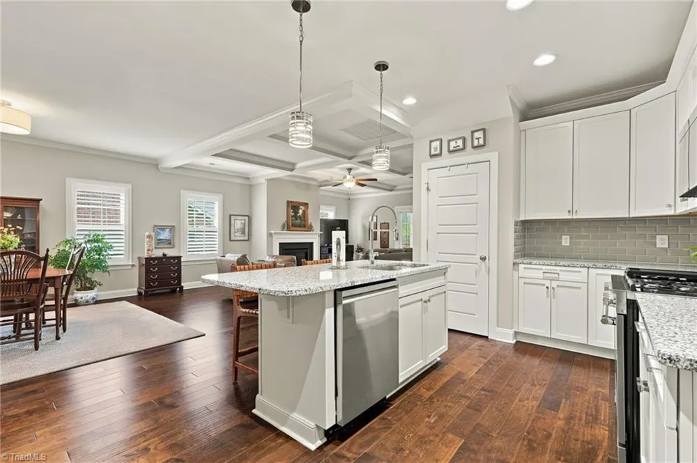 1009 Beechcrest Drive Kernersville, NC 27284