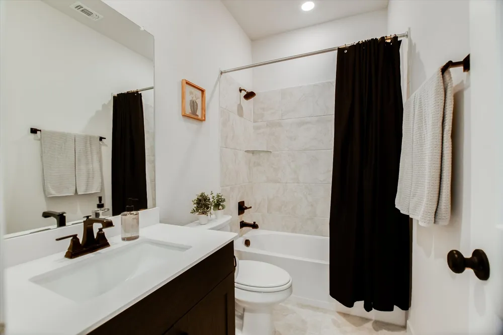 972 Leaning Oak Lane Georgetown, TX 78628