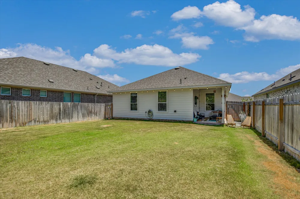 972 Leaning Oak Lane Georgetown, TX 78628