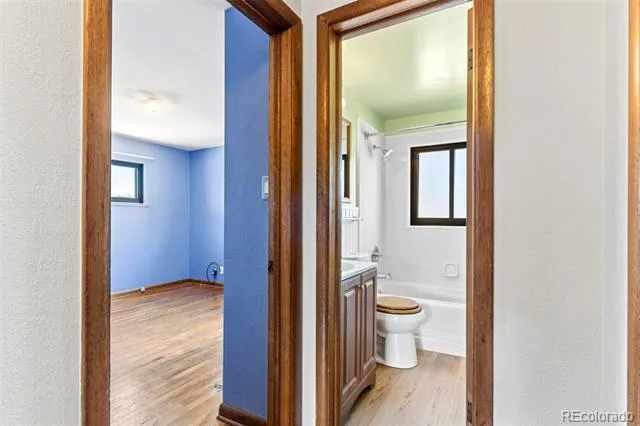 2309 Oakland Street Aurora, CO 80010