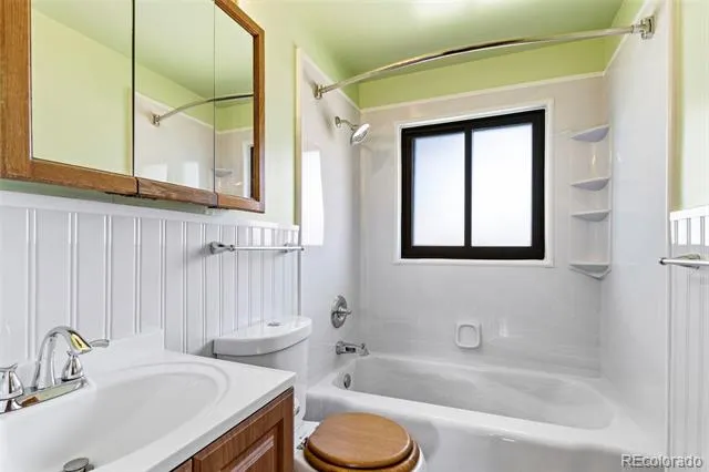 2309 Oakland Street Aurora, CO 80010