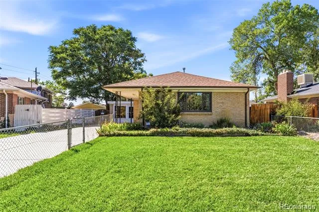 2309 Oakland Street Aurora, CO 80010