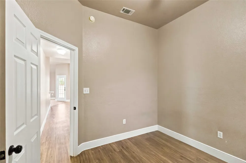 627 Brenna Road Waxahachie, TX 75165