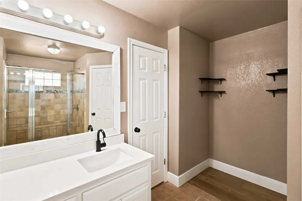 627 Brenna Road Waxahachie, TX 75165